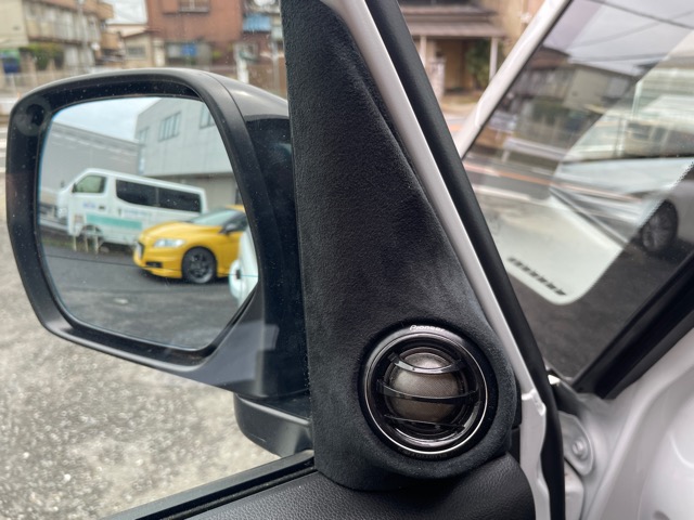 フロントスピーカーはTS-Z172PRSを使用しています。今回はサイドミラー裏にツィーターマウントを作成させて頂きました。<br>