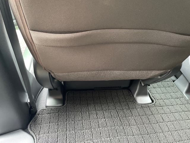 シートを戻すとウーファーも目立たずスッキリです（＾＾<br>