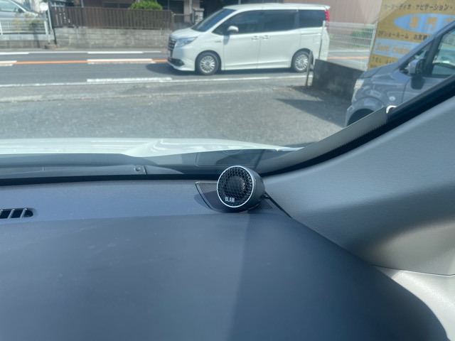 フロントスピーカーはＢＬＡＭのライブシリーズＬ１６５Ａを取り付けさせて頂きました。<br>